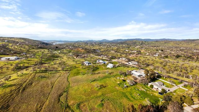 1668 Carmelita Ln, La Grange, CA 95329