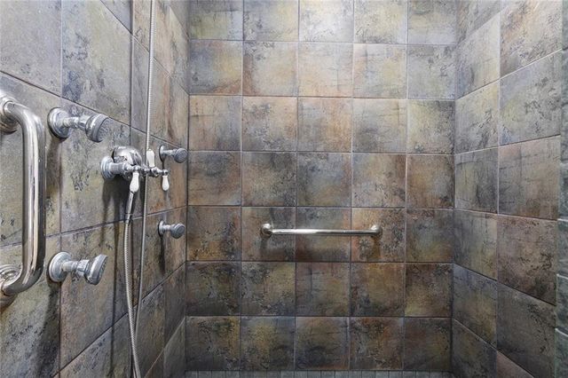 301 NE 103rd Street, Kansas City, MO 64155