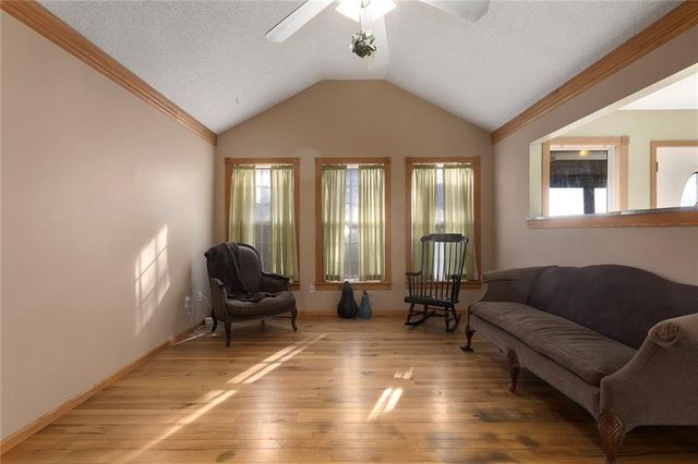 301 NE 103rd Street, Kansas City, MO 64155