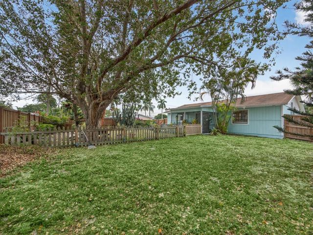 991 NW 15th Terrace, Stuart, FL 34994