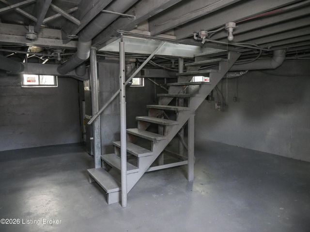 1219 S 43rd St, Louisville, KY 40211