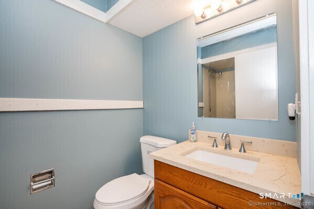 38 Library Lane 38, Simsbury, CT 06070