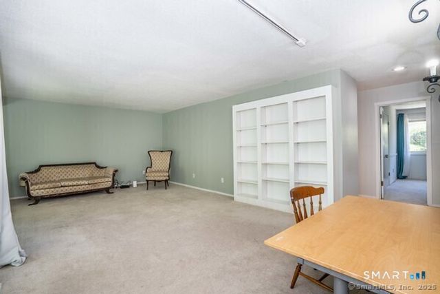 38 Library Lane 38, Simsbury, CT 06070