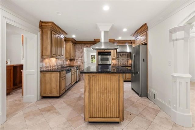 6771 Sunny Brook Lane, Atlanta, GA 30328