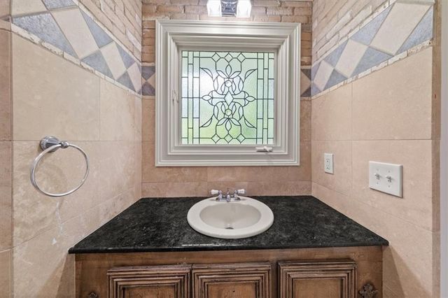 6771 Sunny Brook Lane, Atlanta, GA 30328