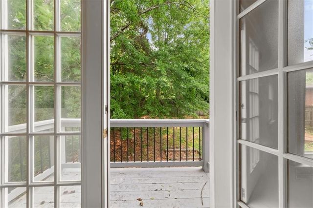 6771 Sunny Brook Lane, Atlanta, GA 30328