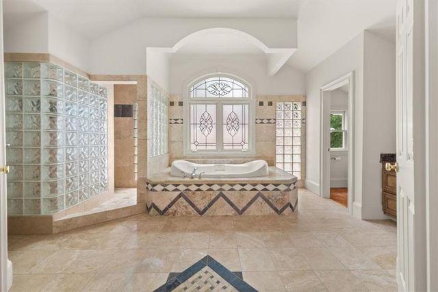 6771 Sunny Brook Lane, Atlanta, GA 30328