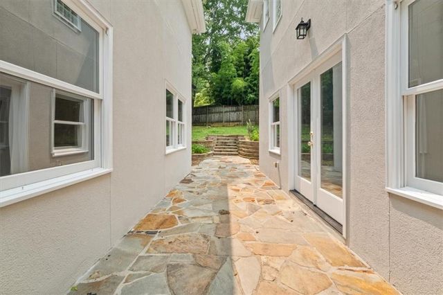 6771 Sunny Brook Lane, Atlanta, GA 30328