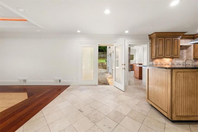 6771 Sunny Brook Lane, Atlanta, GA 30328