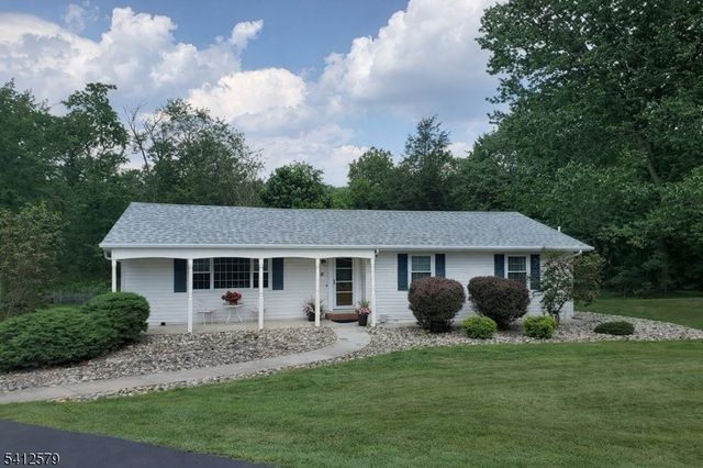 8 Appollo Pl, Clinton Twp., NJ 08809