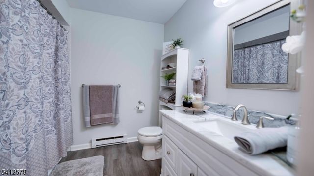 8 Appollo Pl, Clinton Twp., NJ 08809