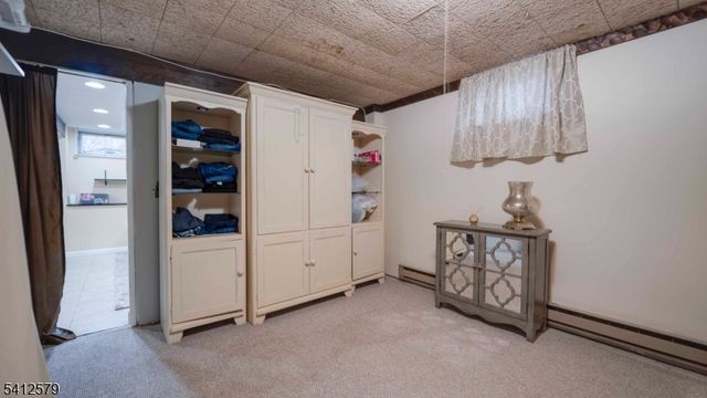 8 Appollo Pl, Clinton Twp., NJ 08809