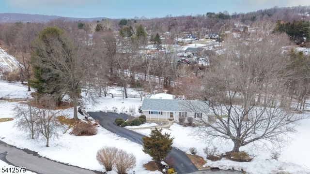 8 Appollo Pl, Clinton Twp., NJ 08809