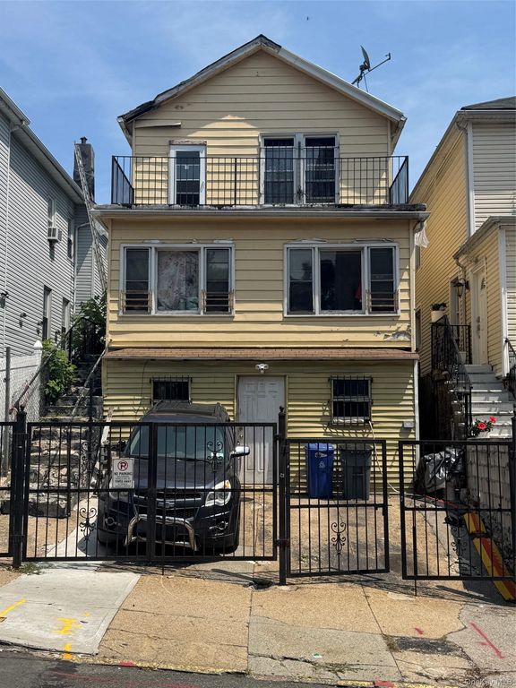 1914 Hennessy Place, Bronx, NY 10453 — exterior
