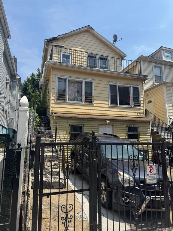 1914 Hennessy Place, Bronx, NY 10453 — photo 2