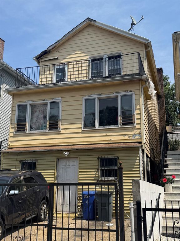 1914 Hennessy Place, Bronx, NY 10453 — photo 3