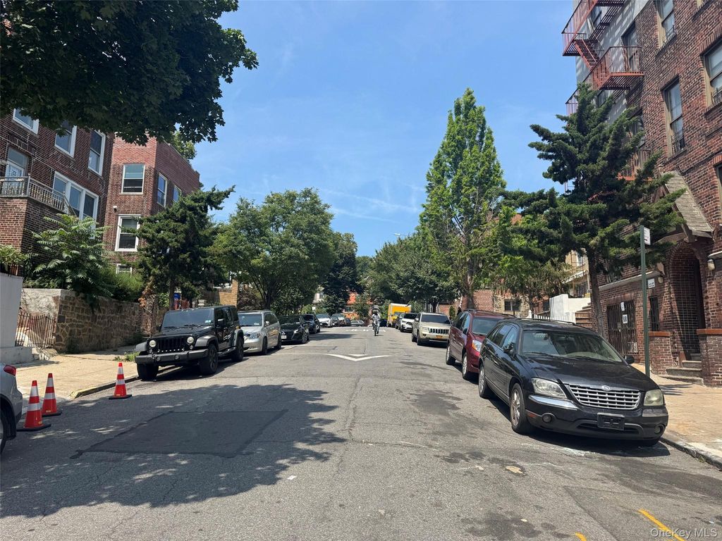1914 Hennessy Place, Bronx, NY 10453 — photo 4