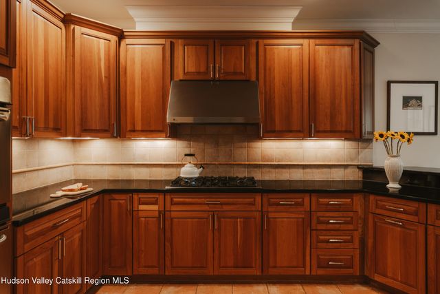 6 Nichris Lane, Staatsburg, NY 12580