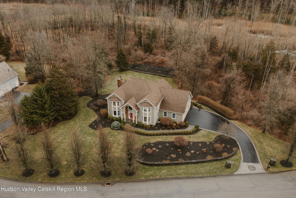 6 Nichris Lane, Staatsburg, NY 12580