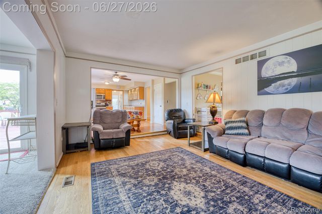 35484 Bennett Street, Livonia, MI 48152