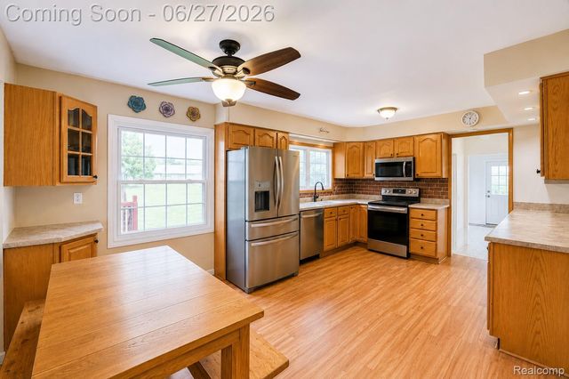 35484 Bennett Street, Livonia, MI 48152