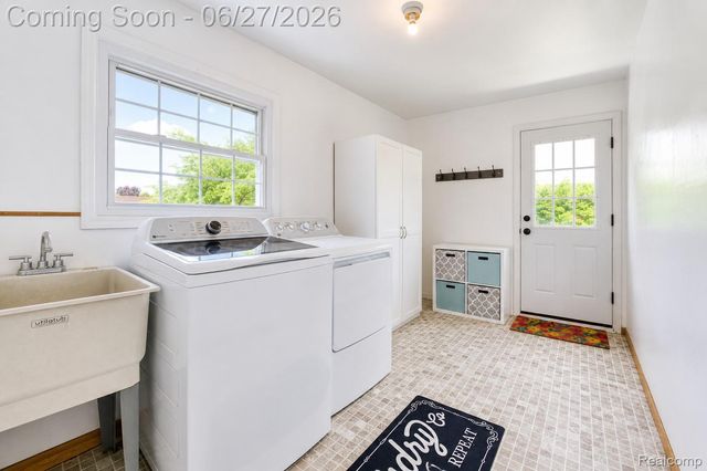35484 Bennett Street, Livonia, MI 48152