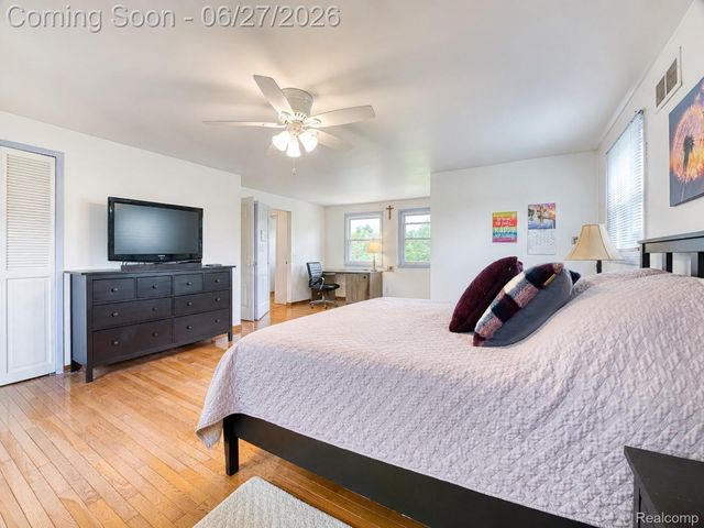 35484 Bennett Street, Livonia, MI 48152