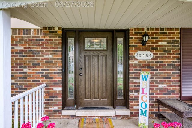 35484 Bennett Street, Livonia, MI 48152