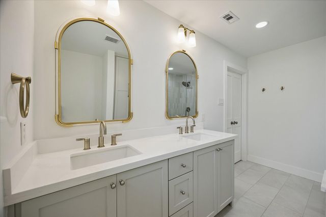 1006 Cheshire Lane, Houston, TX 77018