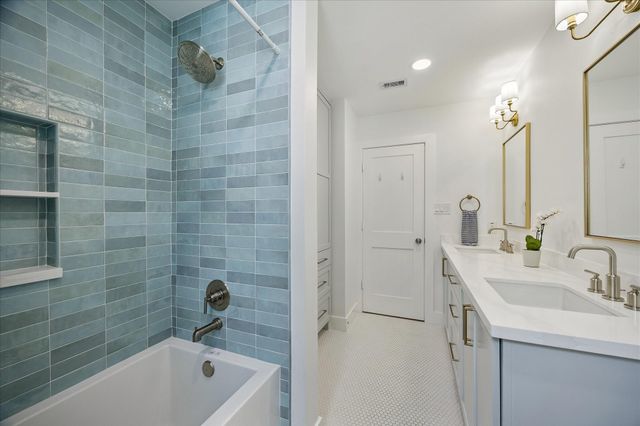 1006 Cheshire Lane, Houston, TX 77018