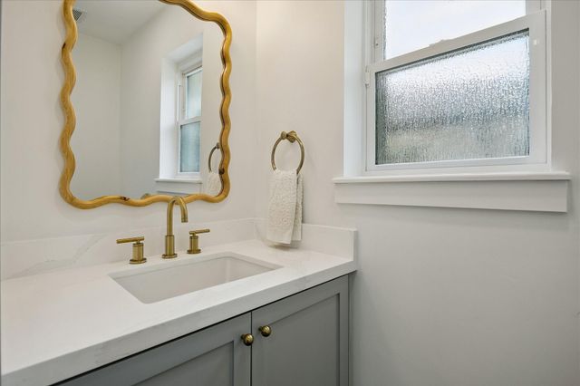 1006 Cheshire Lane, Houston, TX 77018