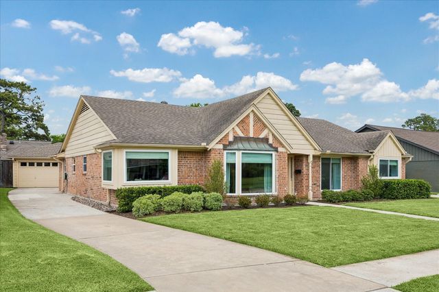 1006 Cheshire Lane, Houston, TX 77018