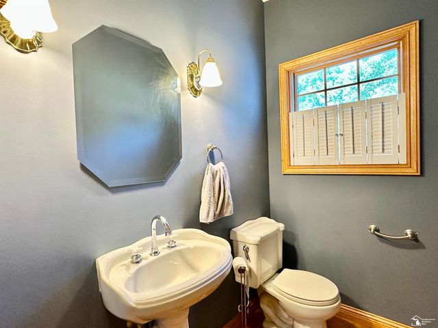 788 Windsor Court, Monroe, MI 48161