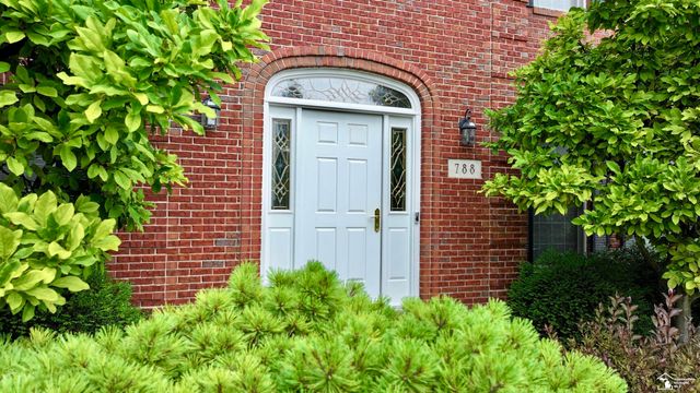 788 Windsor Court, Monroe, MI 48161