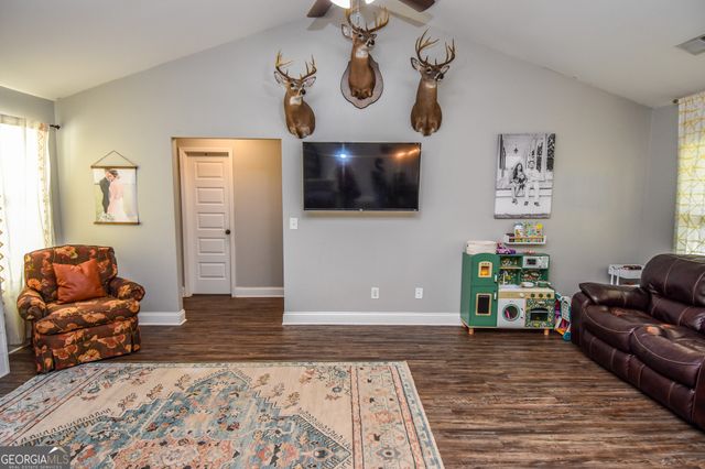 111 Needleleaf Court, Barnesville, GA 30204