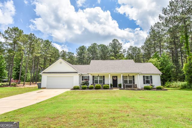 111 Needleleaf Court, Barnesville, GA 30204