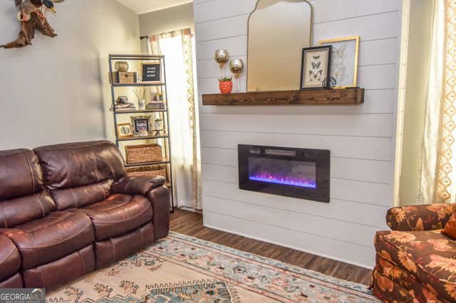 111 Needleleaf Court, Barnesville, GA 30204