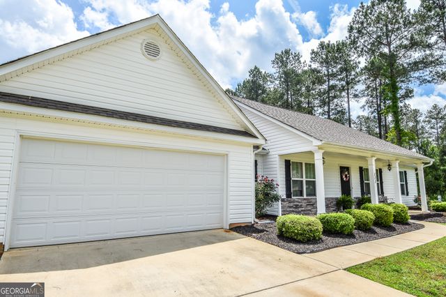 111 Needleleaf Court, Barnesville, GA 30204