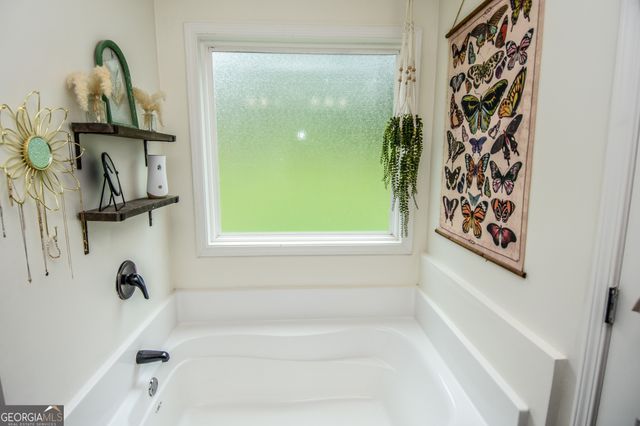 111 Needleleaf Court, Barnesville, GA 30204