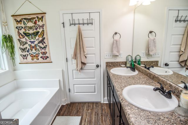 111 Needleleaf Court, Barnesville, GA 30204