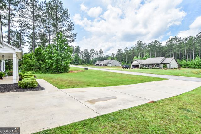 111 Needleleaf Court, Barnesville, GA 30204