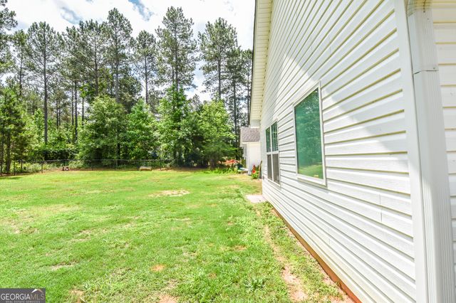 111 Needleleaf Court, Barnesville, GA 30204
