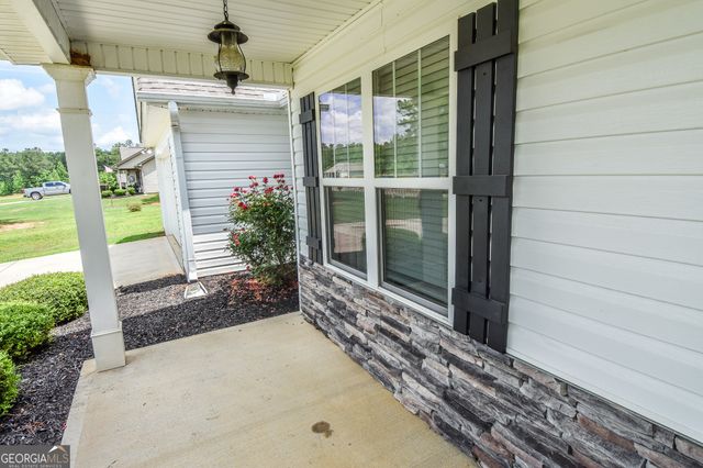 111 Needleleaf Court, Barnesville, GA 30204