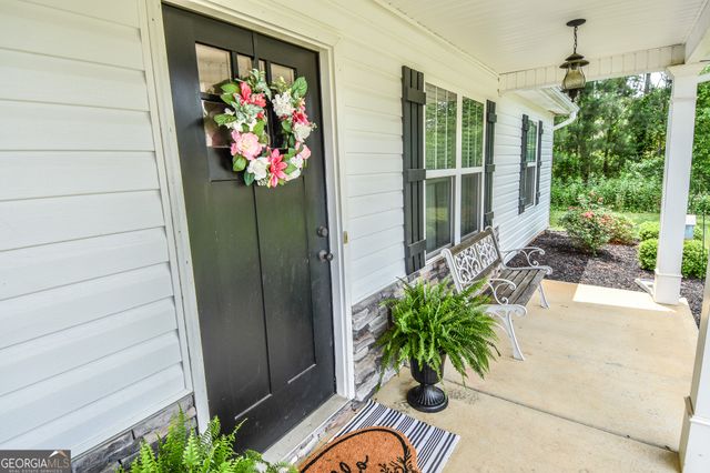 111 Needleleaf Court, Barnesville, GA 30204