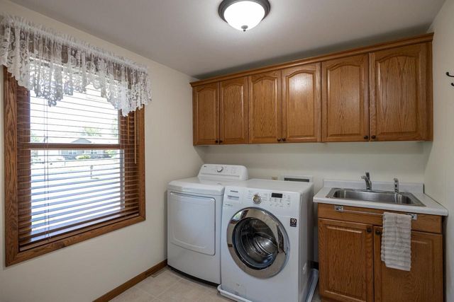 5170 KILLDEER LANE, Oshkosh, WI 54901