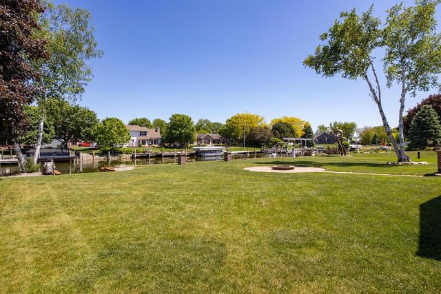 5170 KILLDEER LANE, Oshkosh, WI 54901
