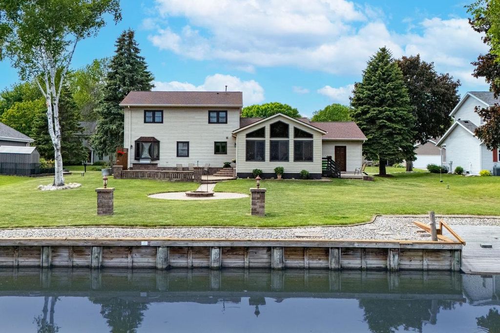 5170 KILLDEER LANE, Oshkosh, WI 54901