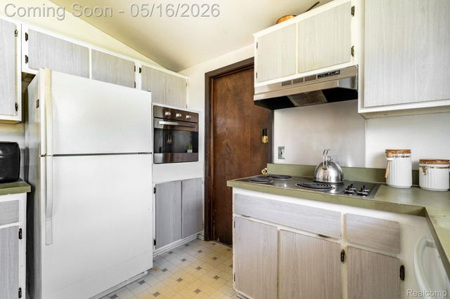 19650 Midway Road, Southfield, MI 48075
