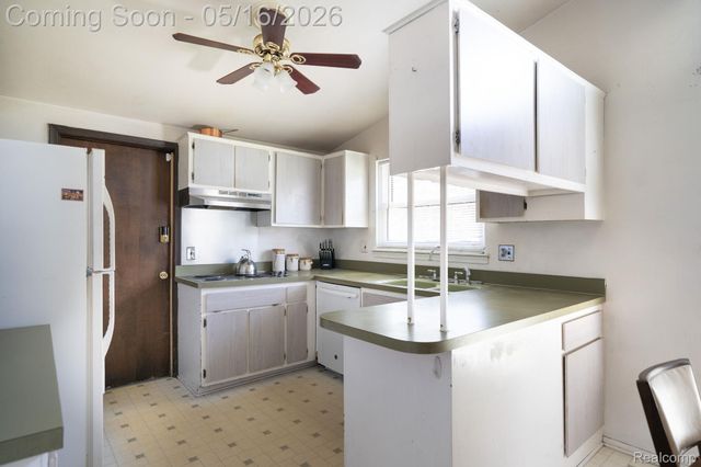 19650 Midway Road, Southfield, MI 48075