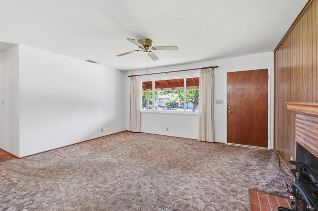 6947 Mariposa Ave, Citrus Heights, CA 95610